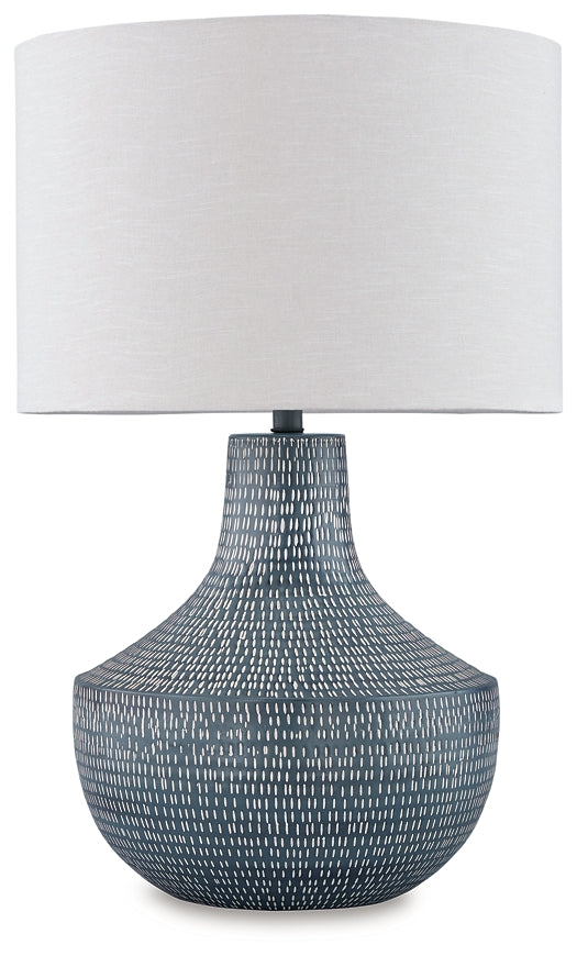 Schylarmont Metal Table Lamp (1/CN)