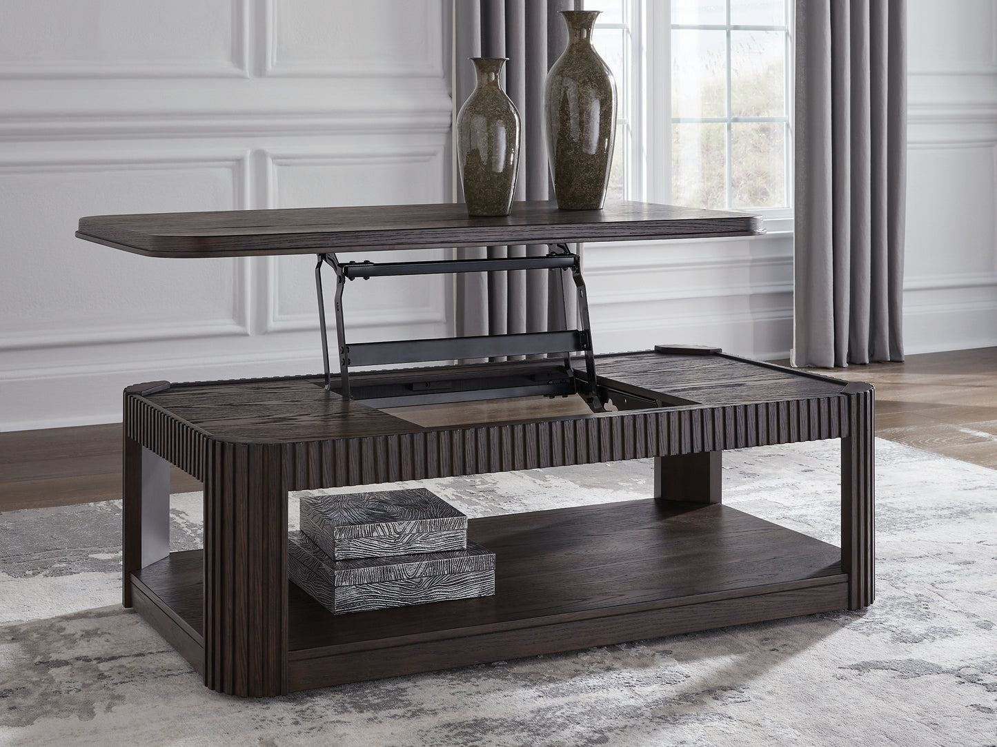 Carlibrie Lift Top Cocktail Table