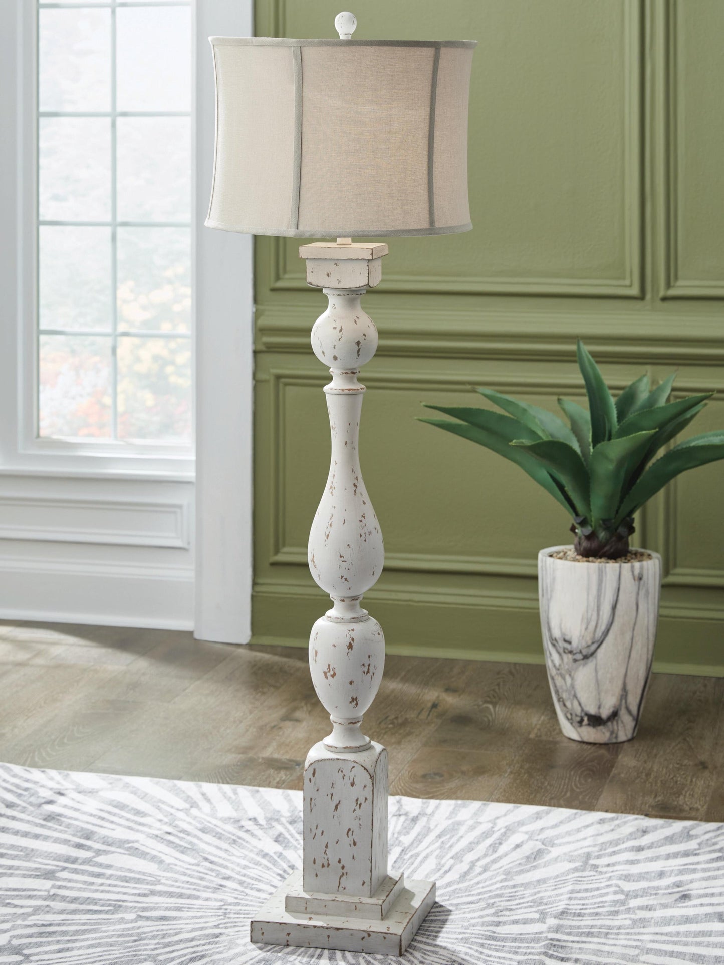 Madsbrook Poly Floor Lamp (1/CN)