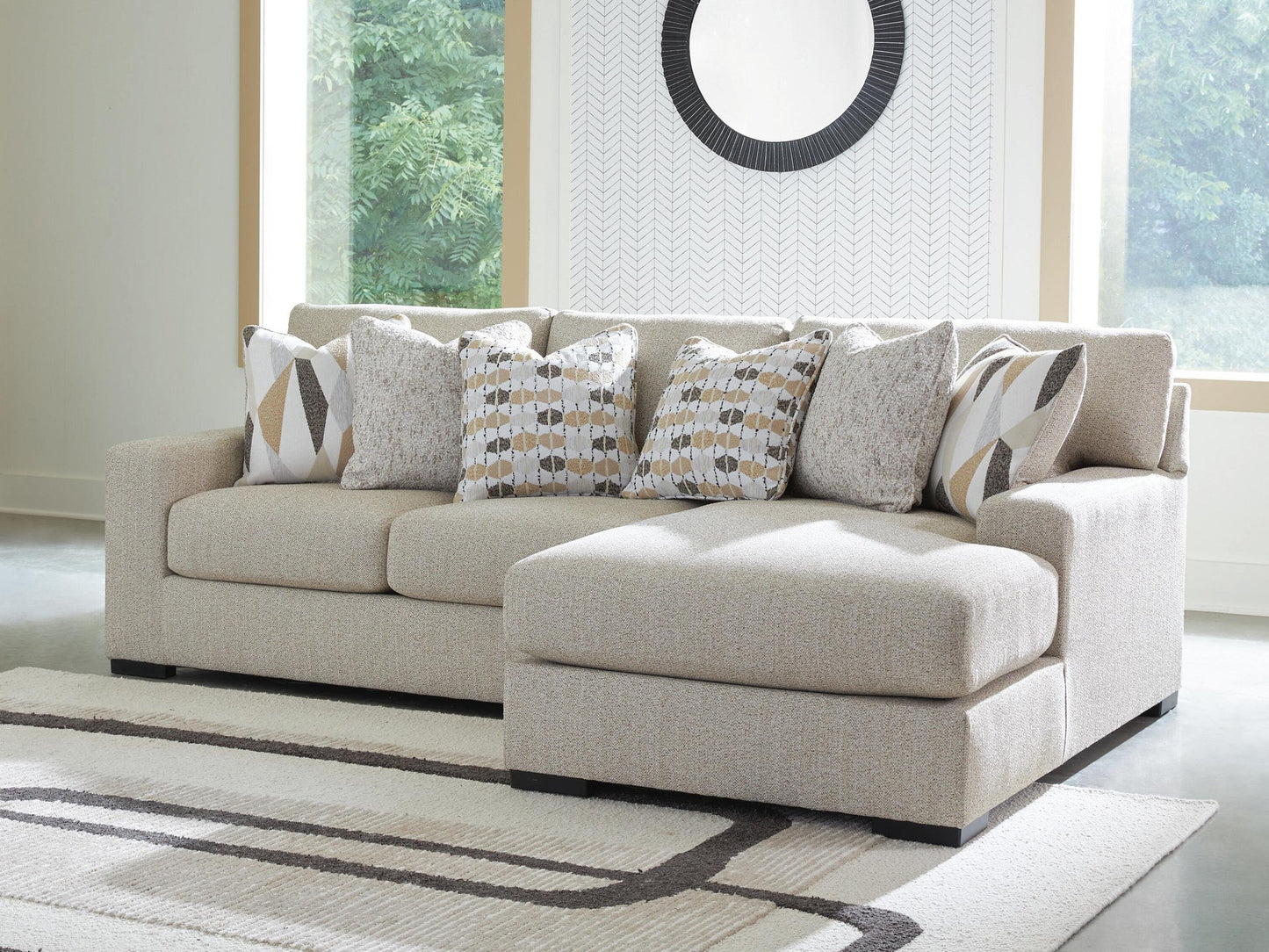 Laurelgrove 2-Piece Sectional Sofa Chaise