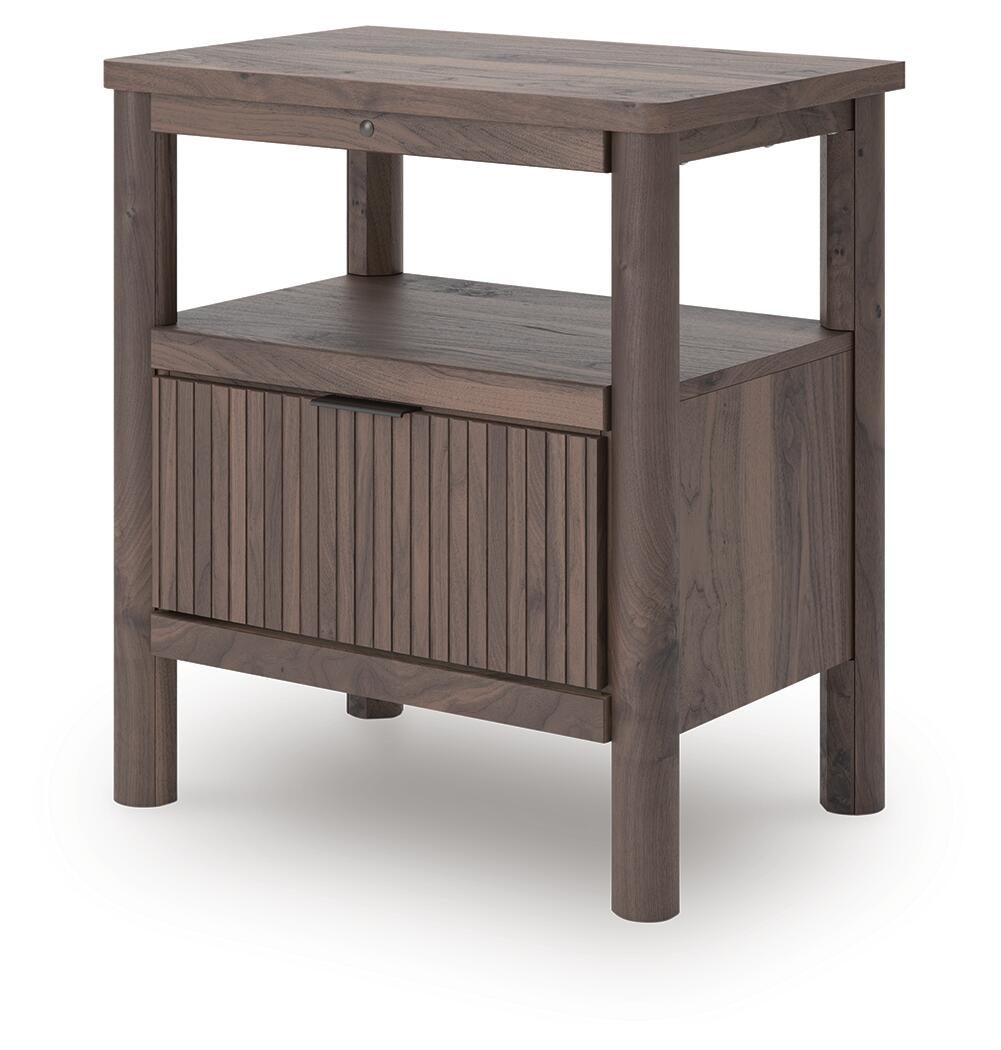 Pamytta King Panel Bed, Dresser, Mirror, Chest and Nightstand
