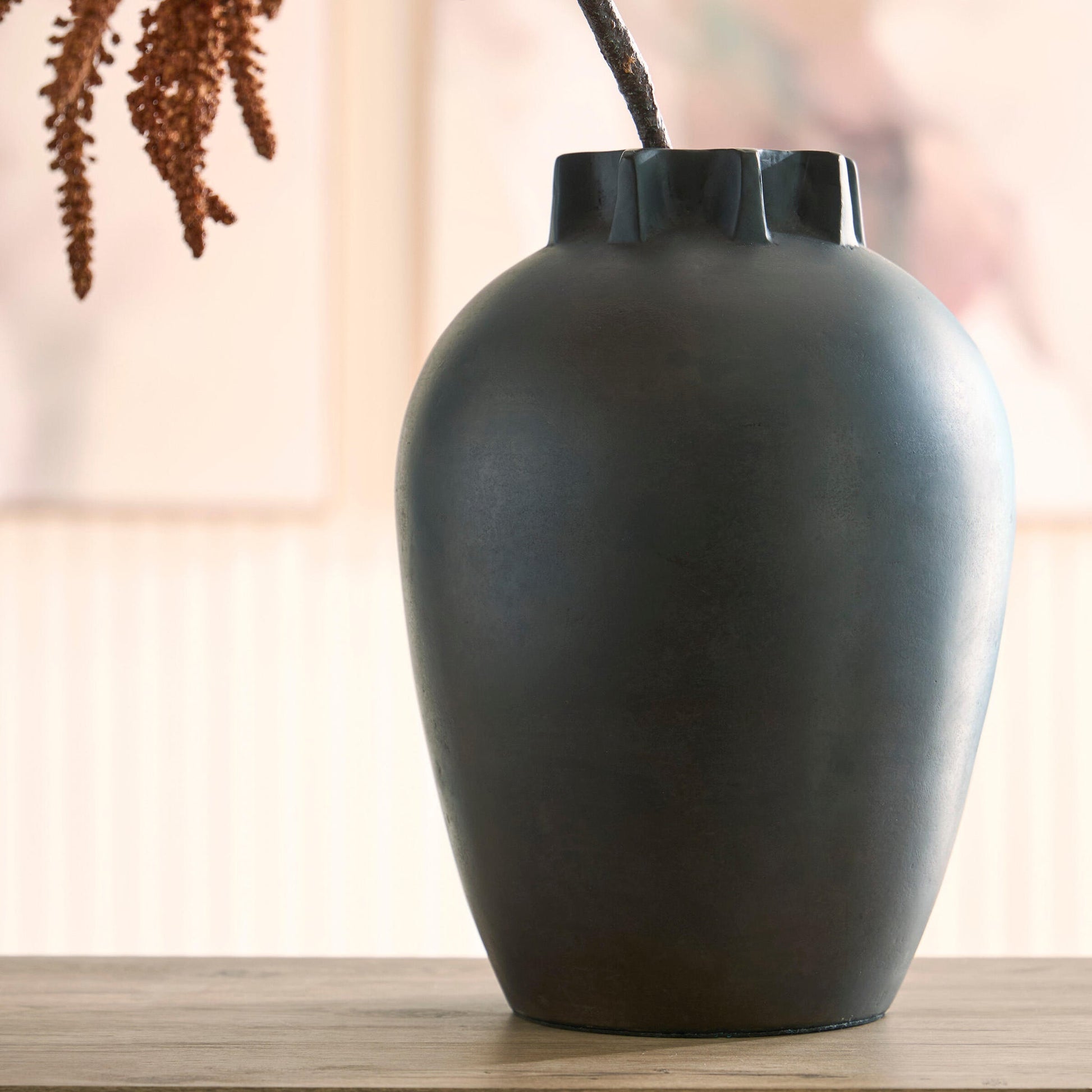 Kaslett Vase – Butler Furniture