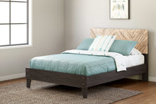 Load image into Gallery viewer, Piperton Full Panel Platform Bed
